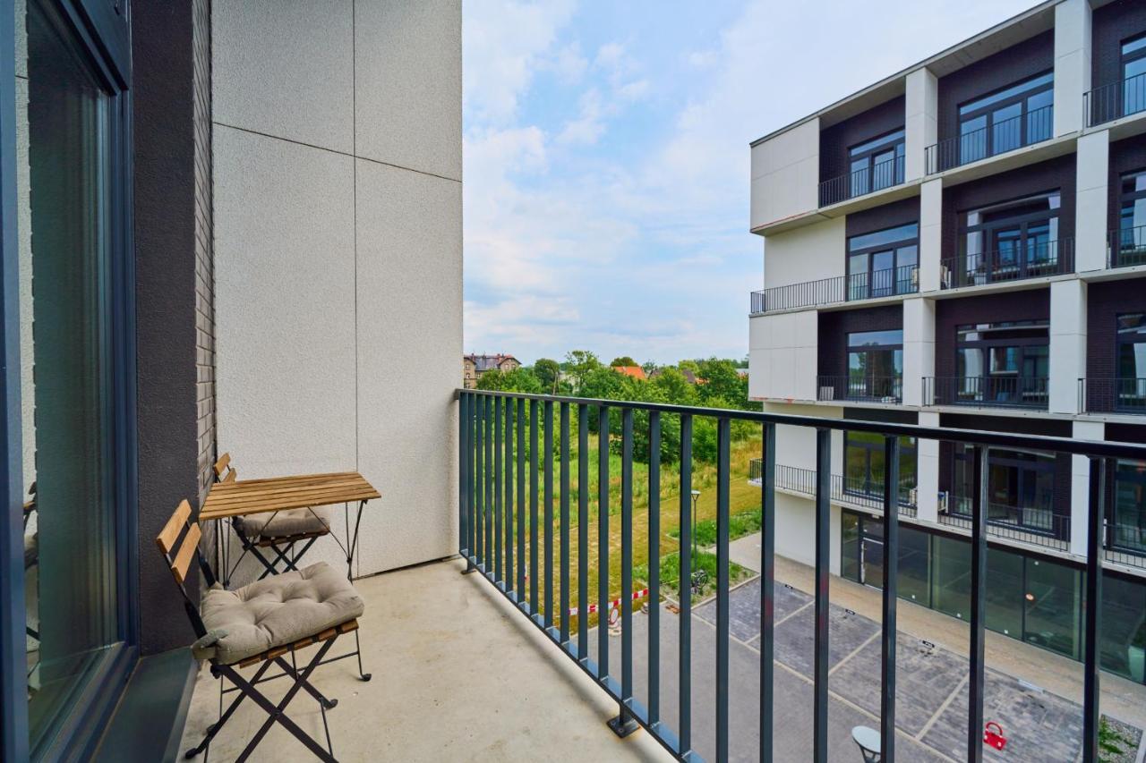 Mezzanine Studio Apartments Zarembowicza Wroclaw Airport By Renters Εξωτερικό φωτογραφία