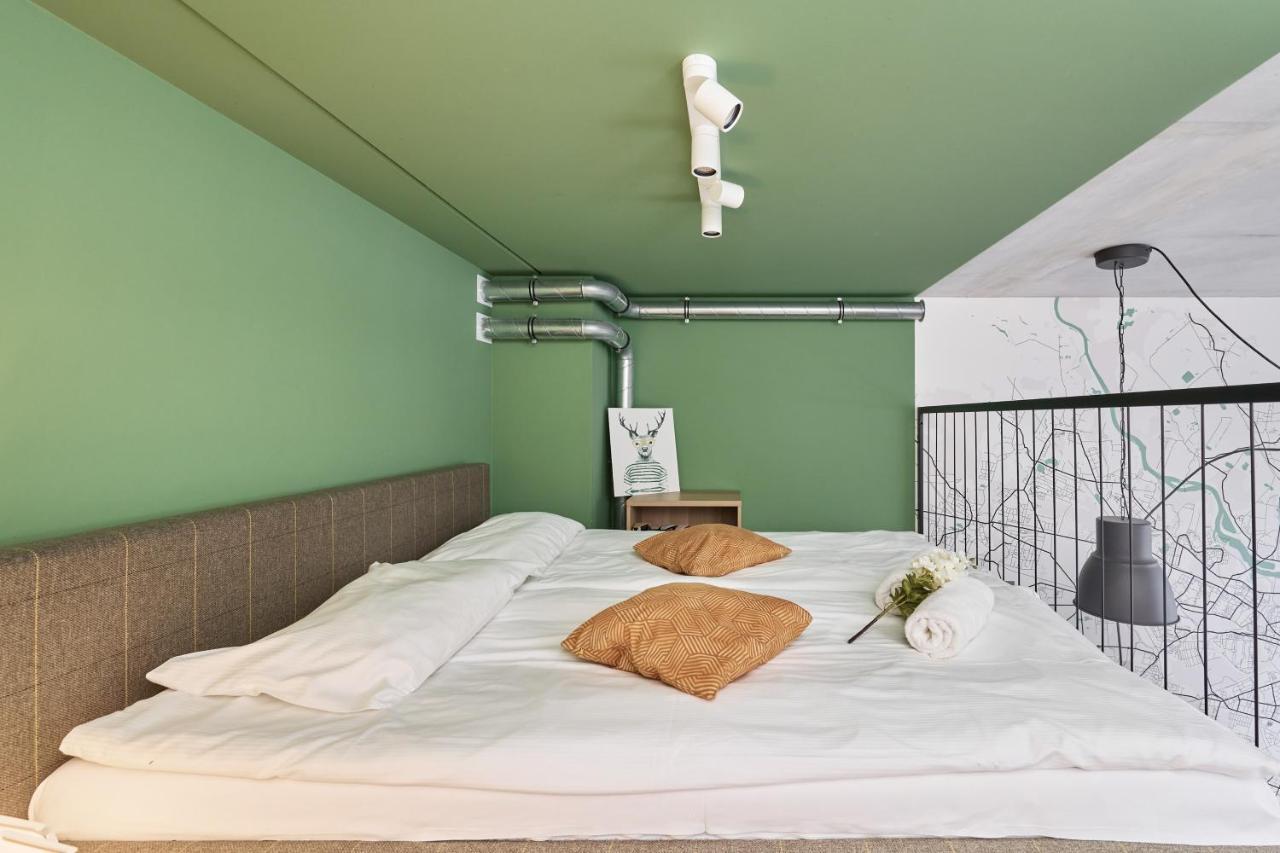 Mezzanine Studio Apartments Zarembowicza Wroclaw Airport By Renters Εξωτερικό φωτογραφία