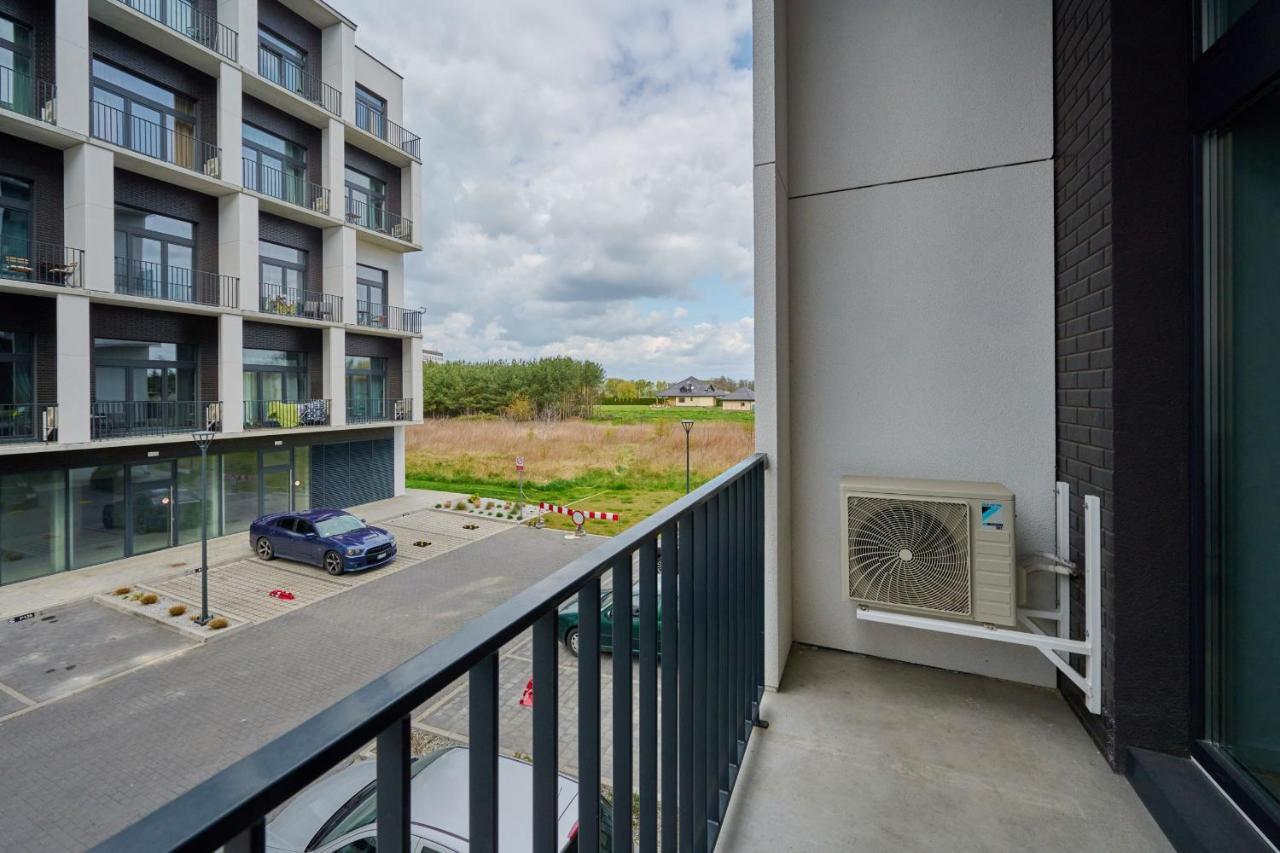 Mezzanine Studio Apartments Zarembowicza Wroclaw Airport By Renters Εξωτερικό φωτογραφία