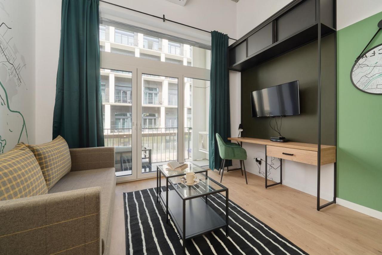 Mezzanine Studio Apartments Zarembowicza Wroclaw Airport By Renters Εξωτερικό φωτογραφία